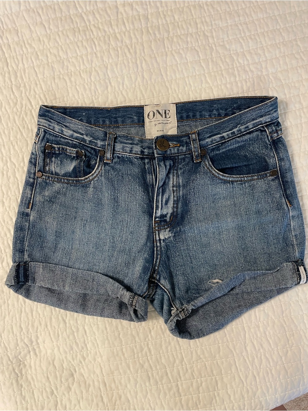 One Teaspoon Chargers Low Rise Distressed Denim Shorts Size 25